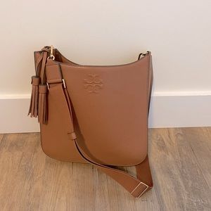 TORY BURCH THEA CROSSBODY BUCKET BAG